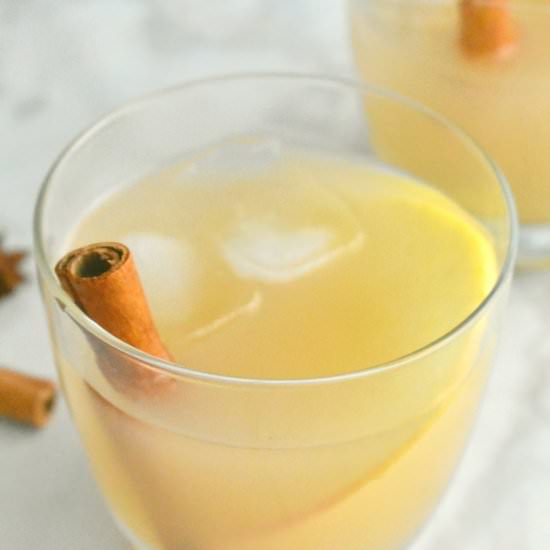 Spiced Pear Gin Fizz