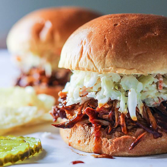 Slow Cooker BBQ Pulled Chicken