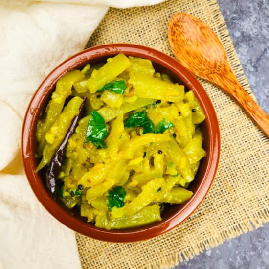 Easy bottle gourd curry