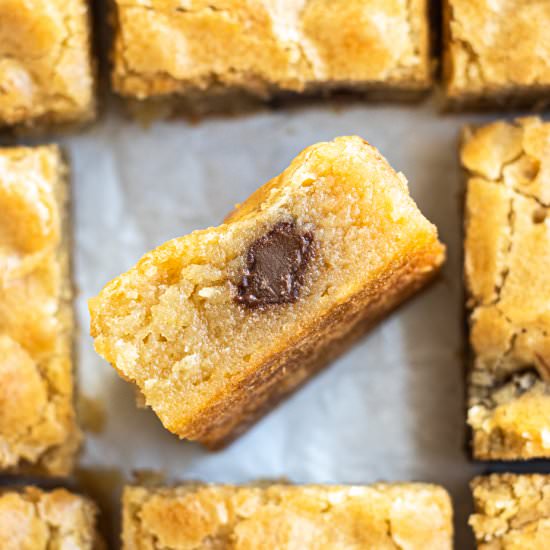 Chocolate Chunk Blondies