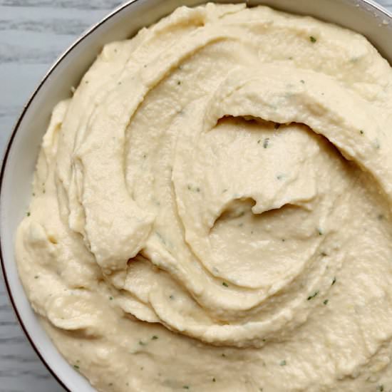 Delicious Lemon and Dill Hummus