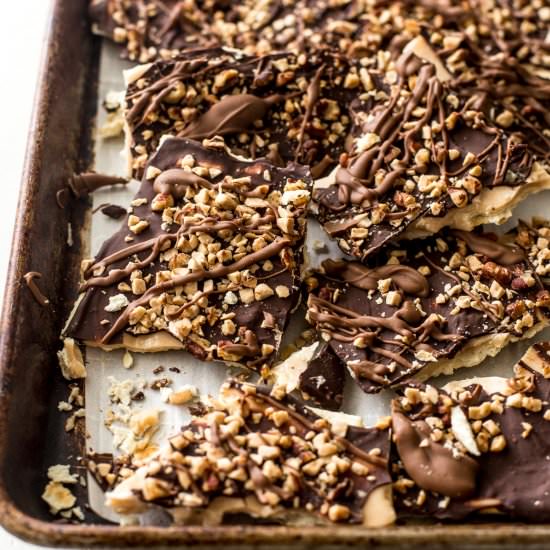 Chocolate Saltine Toffee Bark