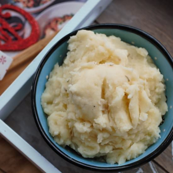 Creamy Vegan Garlic & Rosemary Mash