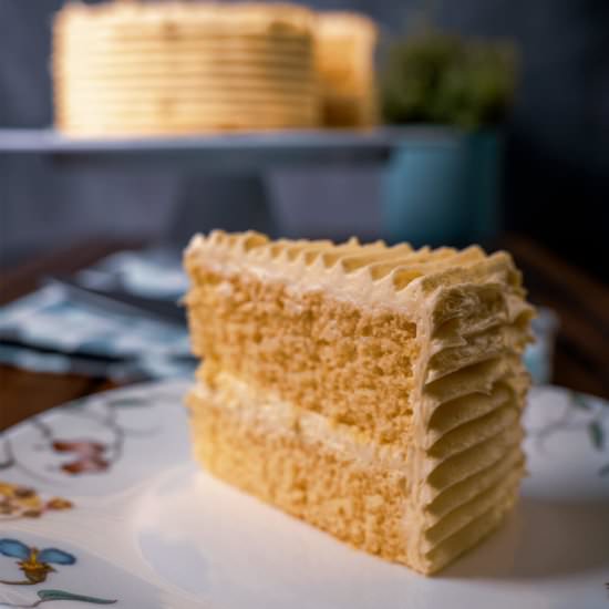 Simply the Fluffiest Vanilla Cake E