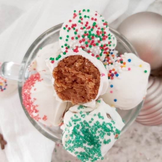 NO-BAKE GINGERBREAD COOKIE TRUFFLES