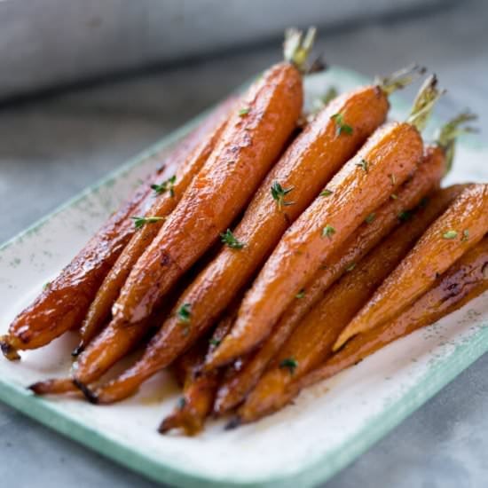 Easy Maple Roasted Carrots