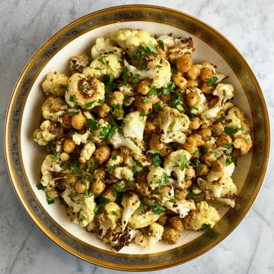 Roasted Cauliflower & Chickpeas