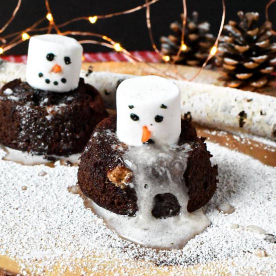 Single Serve Melting Snowman Cakes