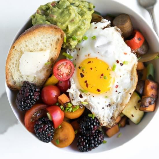 Sweet pepper and sausage breakfast