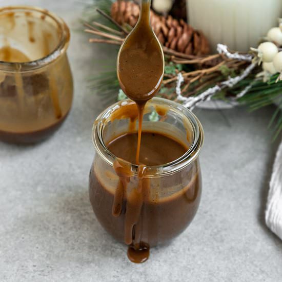 Vegan Salted Caramel Sauce