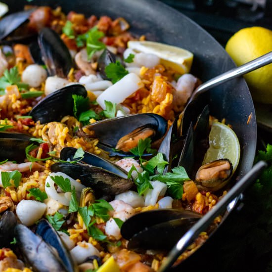 Easy Mixed Seafood Paella