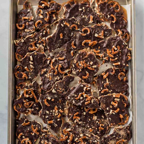 Chocolate Caramel Pretzel Bars