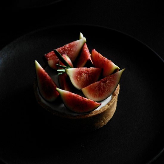 fig mascarpone tarts