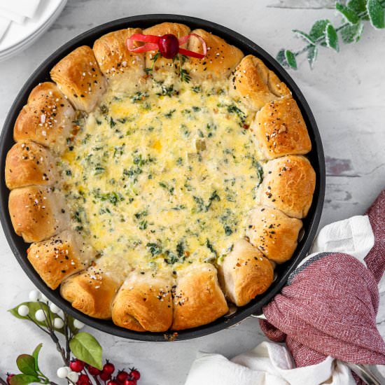 Easy Cheesy Holiday Wreath