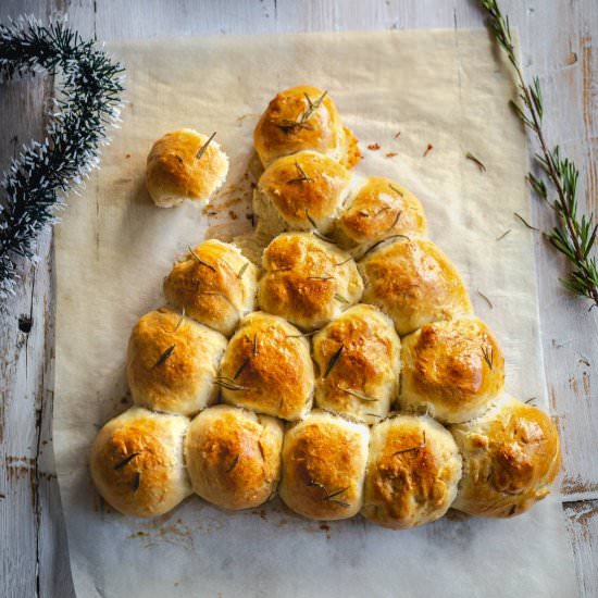 Easy Christmas Tree Bread