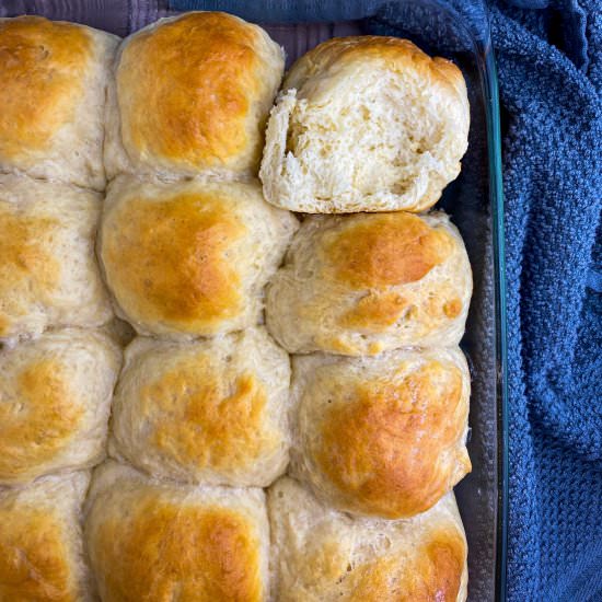 Easy Homemade Yeast Rolls