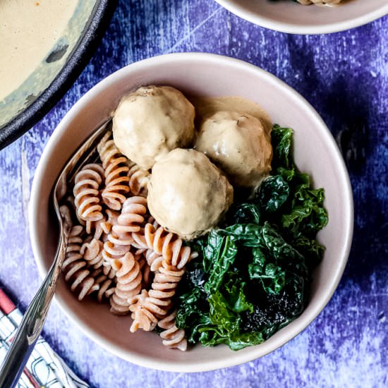 White Bean Meatballs with Gravy