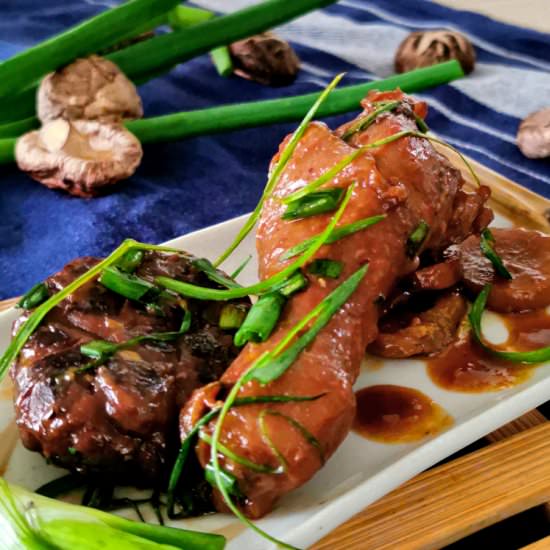 Braised chicken with mushrooms