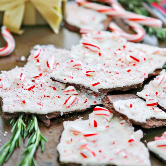 3-Ingredient Peppermint Graham Crac