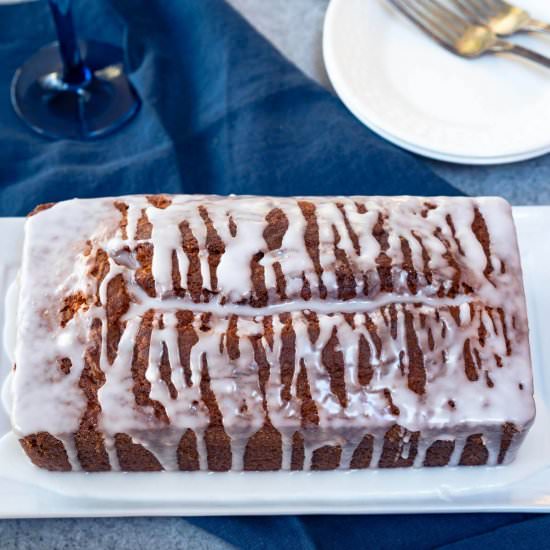 Champagne Cake with Champagne Glaze