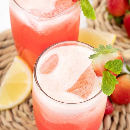 Healthy Strawberry Lemonade Recipe