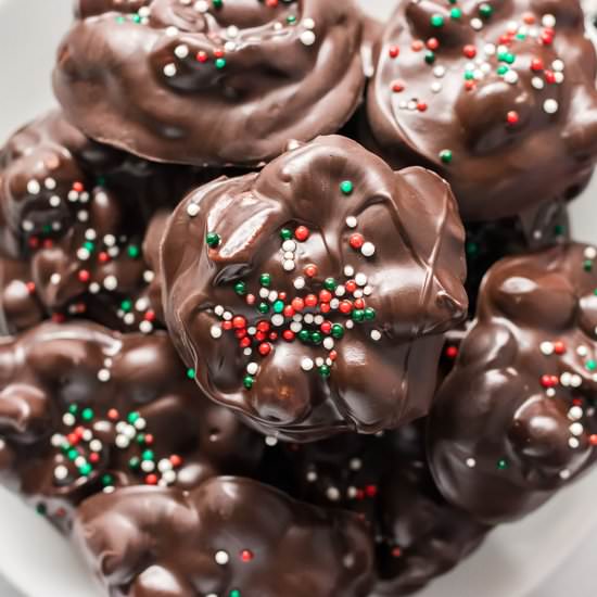 Crockpot Peanut Clusters