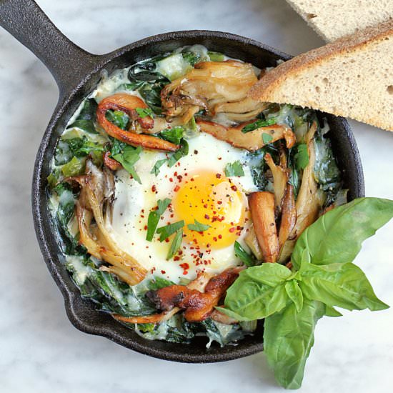 Baked Eggs with Spinach and Leeks