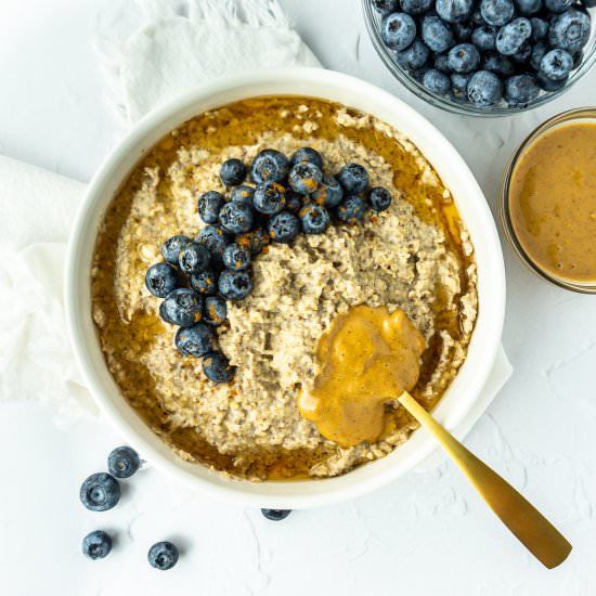 Extra Fluffy Blueberry PB Oatmeal