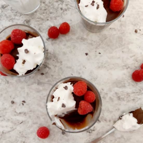 CHOCOLATE MOUSSE WITH COCOA POWDER