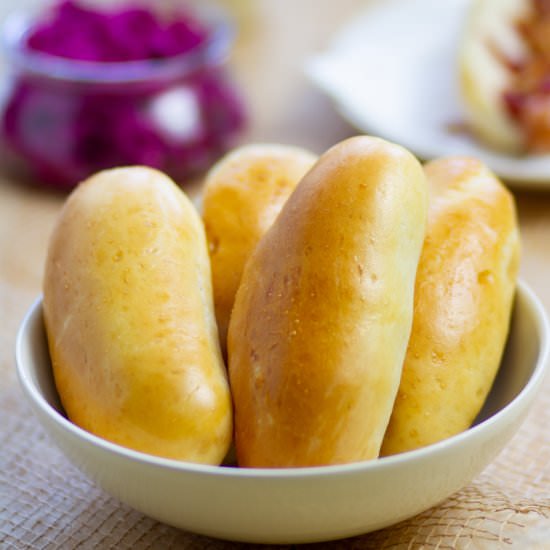 Hot dog buns