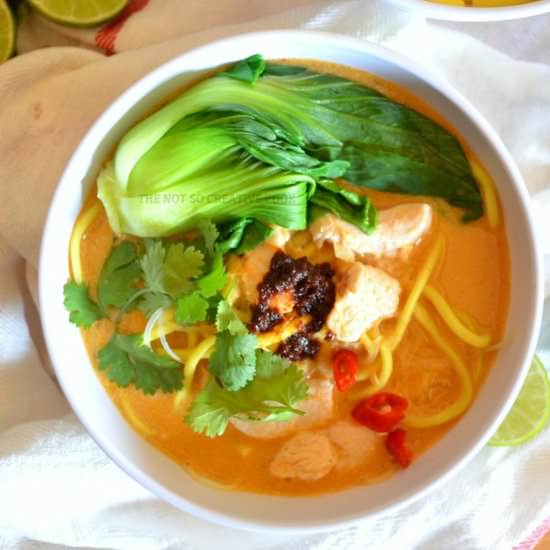 THAI STYLE RED CURRY NOODLE SOUP
