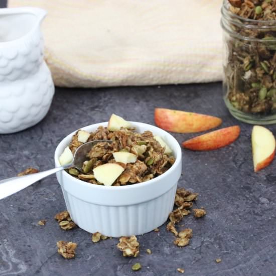 Sugar-Free Apple Pie Granola