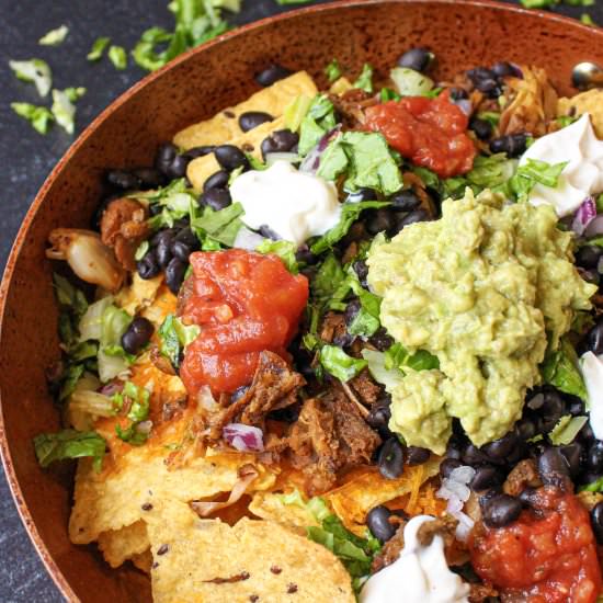 Loaded jackfruit nachos