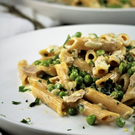 Pasta with Tuna and Peas and Cream