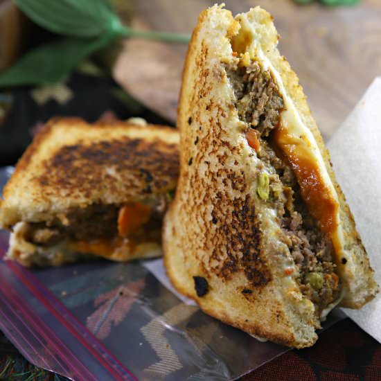mama dogg’s meatloaf sandwiches