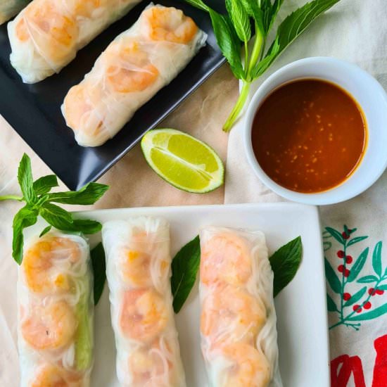 Vietnamese rice paper rolls