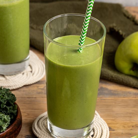 Kale Apple Smoothie