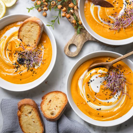 Oven-roasted Pumpkin-Apple-Soup