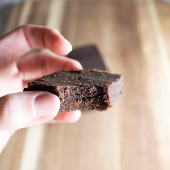4-Ingredient Carob Date Bars