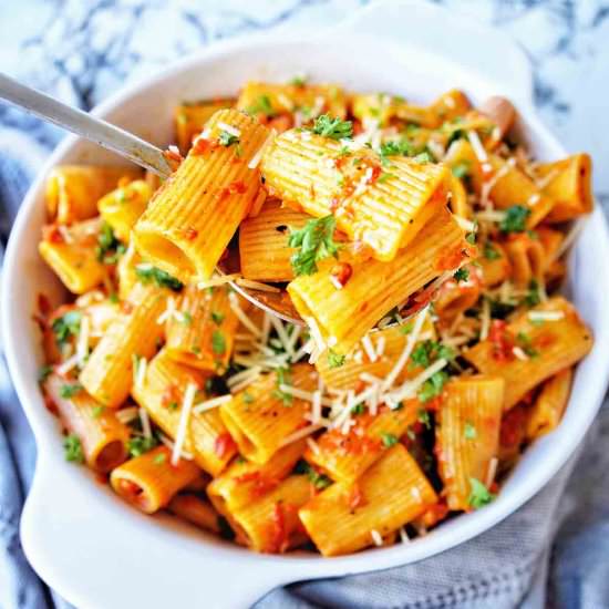 Instant Pot Rigatoni with Jar Sauce