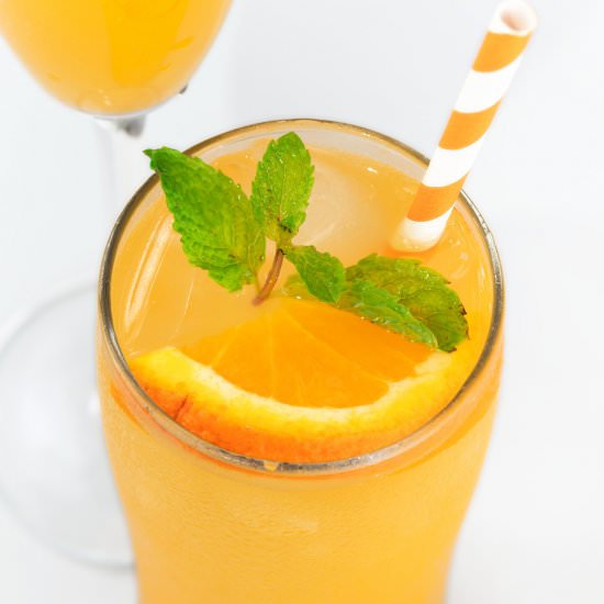 Healthy Ginger Ale and Orange Juice