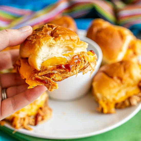 Baked BBQ chicken sliders