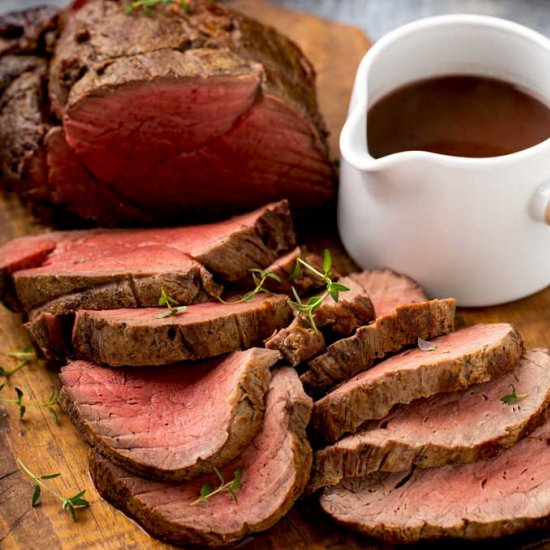 Beef Tenderloin with Wine Sauce