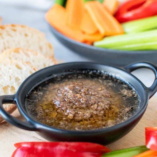 Bagna cauda – Hot Anchovy Dip