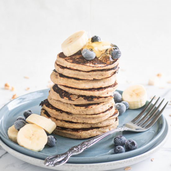 3 INGREDIENT VEGAN BANANA PANCAKES