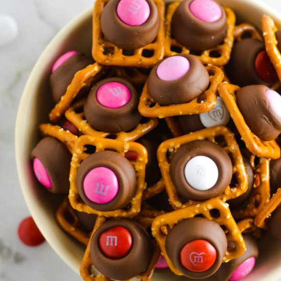 Valentine’s Day Pretzel Bites