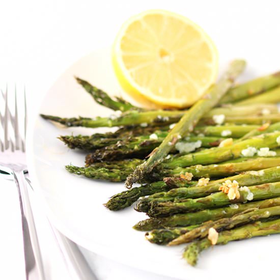 Lemon Garlic Roasted Asparagus