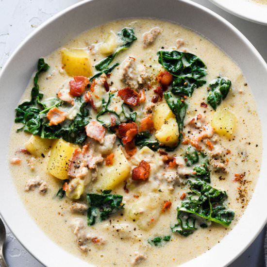 Healthy Whole30 Zuppa Toscana