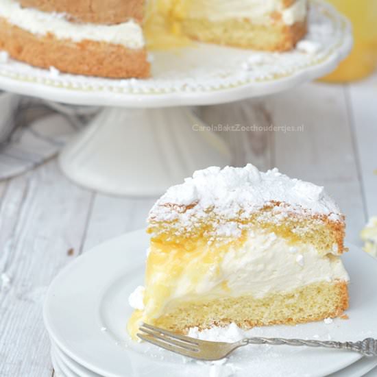 Snowstar cake with Dutch eggnog