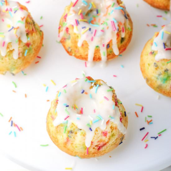 Funfetti Mini Bundt Cakes